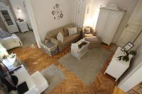 Posedenie v ubytovaní Vintage Apartment at Basilica