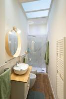 A bathroom at B&B Porta 93