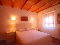 Posteľ alebo postele v izbe v ubytovaní LETS HOLIDAYS Cozy Apartment Near to the Castle