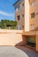 Budynek, w którym mieści się apartament