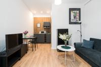 Kuchnia lub aneks kuchenny w obiekcie Kwiatowa Apartments Poznań City Center by Noclegi Renters