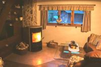 Posezení v ubytování Charming cottage KLARA with Sauna, Nature&Privacy near Prague