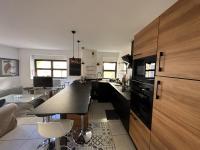 Kuchnia lub aneks kuchenny w obiekcie Appartement T3 avec terrasse, centre Port-Vendres, calme et proche des quais, 6 personnes - FR-1-309-365