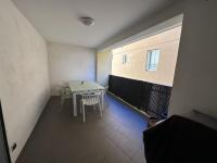 Część wypoczynkowa w obiekcie Appartement T3 avec terrasse, centre Port-Vendres, calme et proche des quais, 6 personnes - FR-1-309-365