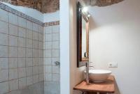 Kúpeľňa v ubytovaní Charming Townhouse 7 PAX WIFI/AIRCON - Ca's Padrí