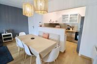 Kuchyňa alebo kuchynka v ubytovaní Bel apt 6 pers, 2 chambres avec balcon et parking