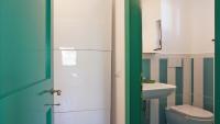 A bathroom at Miralunga Villetta Gialla