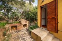 A garden outside Domus Carlotta Apartment with sea view Villasimius