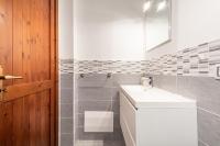 A bathroom at Domus Carlotta Apartment with sea view Villasimius