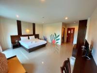 Postel nebo postele na pokoji v ubytování Peak Boutique City Hotel Krabi