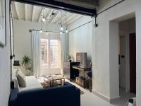 TV a/nebo společenská místnost v ubytování Apartamento Málaga Centro Tritón