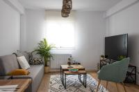 TV a/nebo společenská místnost v ubytování MyHouseSpain - Apartamento nuevo en Cimadevilla, Casco Antiguo