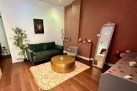 Posedenie v ubytovaní Colline, La suite cinéma spa privée