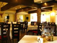 Restaurace v ubytování Божурленд Студио Апартамент А-4-1