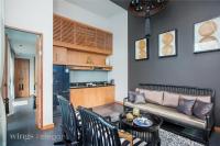 Kuchyň nebo kuchyňský kout v ubytování One Bedroom Wings Pool Villa