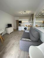 Kuchyň nebo kuchyňský kout v ubytování Appartement moderne première ligne de mer Santa