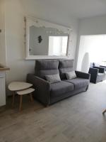Posezení v ubytování Appartement moderne première ligne de mer Santa