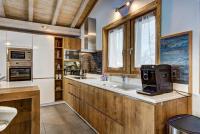 Kuchyňa alebo kuchynka v ubytovaní Chalet Panache