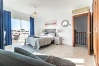 Postel nebo postele na pokoji v ubytování 88-Exclusive Villa with Private Pool in Mijas, Malaga