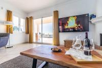 TV a/nebo společenská místnost v ubytování 88-Exclusive Villa with Private Pool in Mijas, Malaga