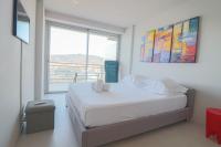 Posteľ alebo postele v izbe v ubytovaní LA MER Breathtaking sea view luxurious design apartment