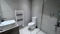 Kúpeľňa v ubytovaní LA MER Breathtaking sea view luxurious design apartment