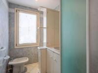 Kúpeľňa v ubytovaní Apartment L'Olivastre by Interhome