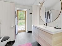 Koupelna v ubytování Holiday Home Nuka - 800m from the sea by Interhome