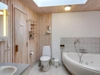 Koupelna v ubytování Holiday Home Ila - 500m from the sea by Interhome