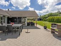 Zahrada ubytování Holiday Home Harek - 800m from the sea by Interhome