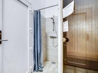 Koupelna v ubytování Holiday Home Harek - 800m from the sea by Interhome