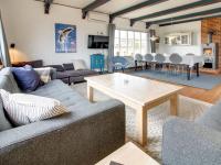 Posezení v ubytování Holiday Home Ahnandia - 500m from the sea by Interhome