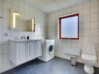 Koupelna v ubytování Holiday Home Laiurenty - 1km from the sea by Interhome