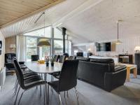 Posezení v ubytování Holiday Home Euphemia - 900m from the sea by Interhome