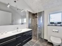 Koupelna v ubytování Holiday Home Faye - 600m from the sea by Interhome