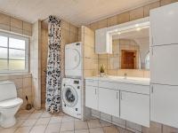 Koupelna v ubytování Holiday Home Sannie - 450m from the sea by Interhome
