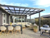 Patio nebo venkovní prostory v ubytování Holiday Home Jespar - 300m from the sea by Interhome