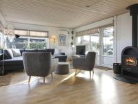 Posezení v ubytování Holiday Home Jespar - 300m from the sea by Interhome