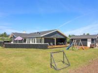 Zahrada ubytování Holiday Home Dome - 750m from the sea by Interhome