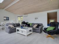 Posezení v ubytování Holiday Home Hunlef - 400m from the sea by Interhome