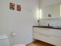 Koupelna v ubytování Holiday Home Hunlef - 400m from the sea by Interhome