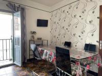 Televízia a/alebo spoločenská miestnosť v ubytovaní Appartement 3 pièces, 4 couchages à 100m de la plage, balcon, TV, lave-linge, centre-ville de Banyuls - FR-1-225C-115