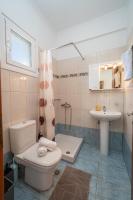 A bathroom at John's Studios