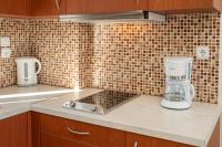 A kitchen or kitchenette at John's Studios