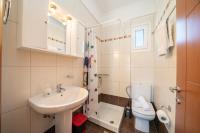 A bathroom at John's Studios