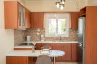 A kitchen or kitchenette at John's Studios