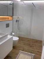 Łazienka w obiekcie Apartament Pełen Słońca - Pinea Pobierowo