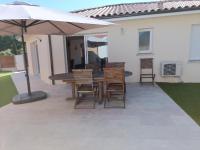 Patio lub wspólna przestrzeń na świeżym powietrzu w obiekcie CHEZ CED - Gujan-Mestras / Bassin d'Arcachon