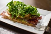 Φαγητό σε αυτό το ξενοδοχείο ή κάπου εκεί κοντά