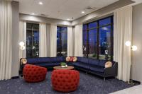 Courtyard by Marriott Richmond Scott's Additionにあるシーティングエリア